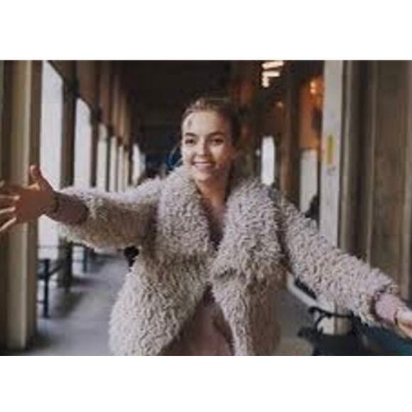 Zara Fuzzy Jacket - Picture 3 of 10